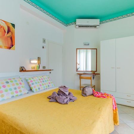 Hotel Puppi Католика Екстериор снимка