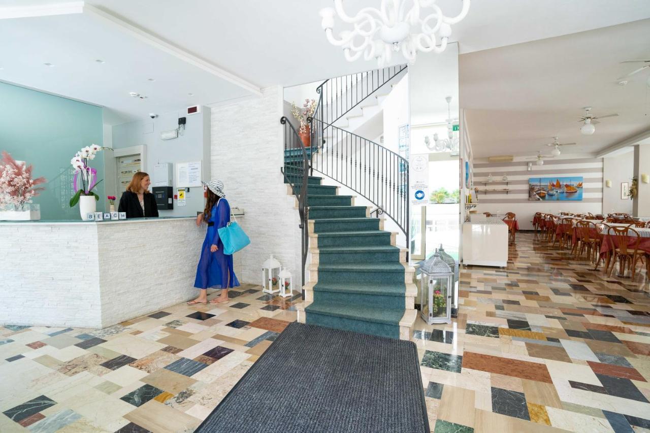 Hotel Puppi Католика Екстериор снимка