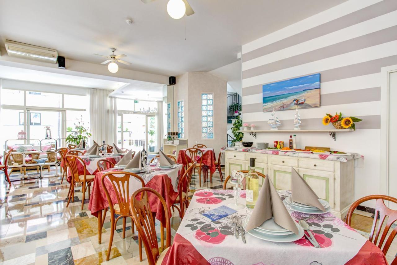 Hotel Puppi Католика Екстериор снимка